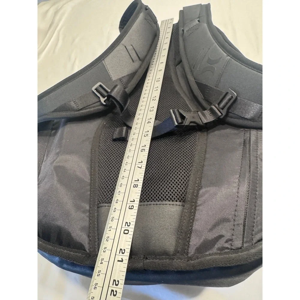 NEW Hurley Protect Travel Mens Backpack 21
